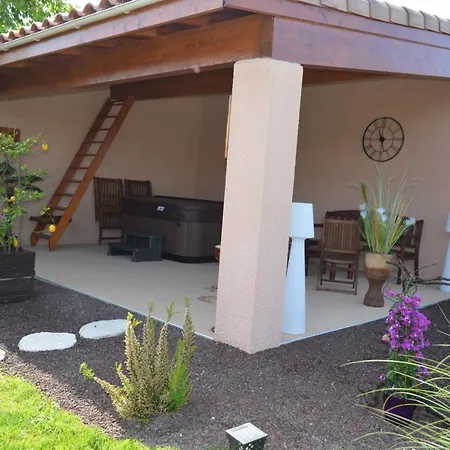 Les Terrasses De L'oliu De L'oustalet Hébergement de vacances Castelsarrasin