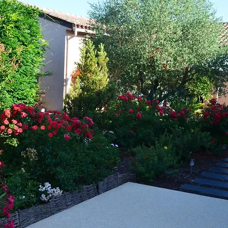 Les Terrasses De L'oliu De L'oustalet Hébergement de vacances *